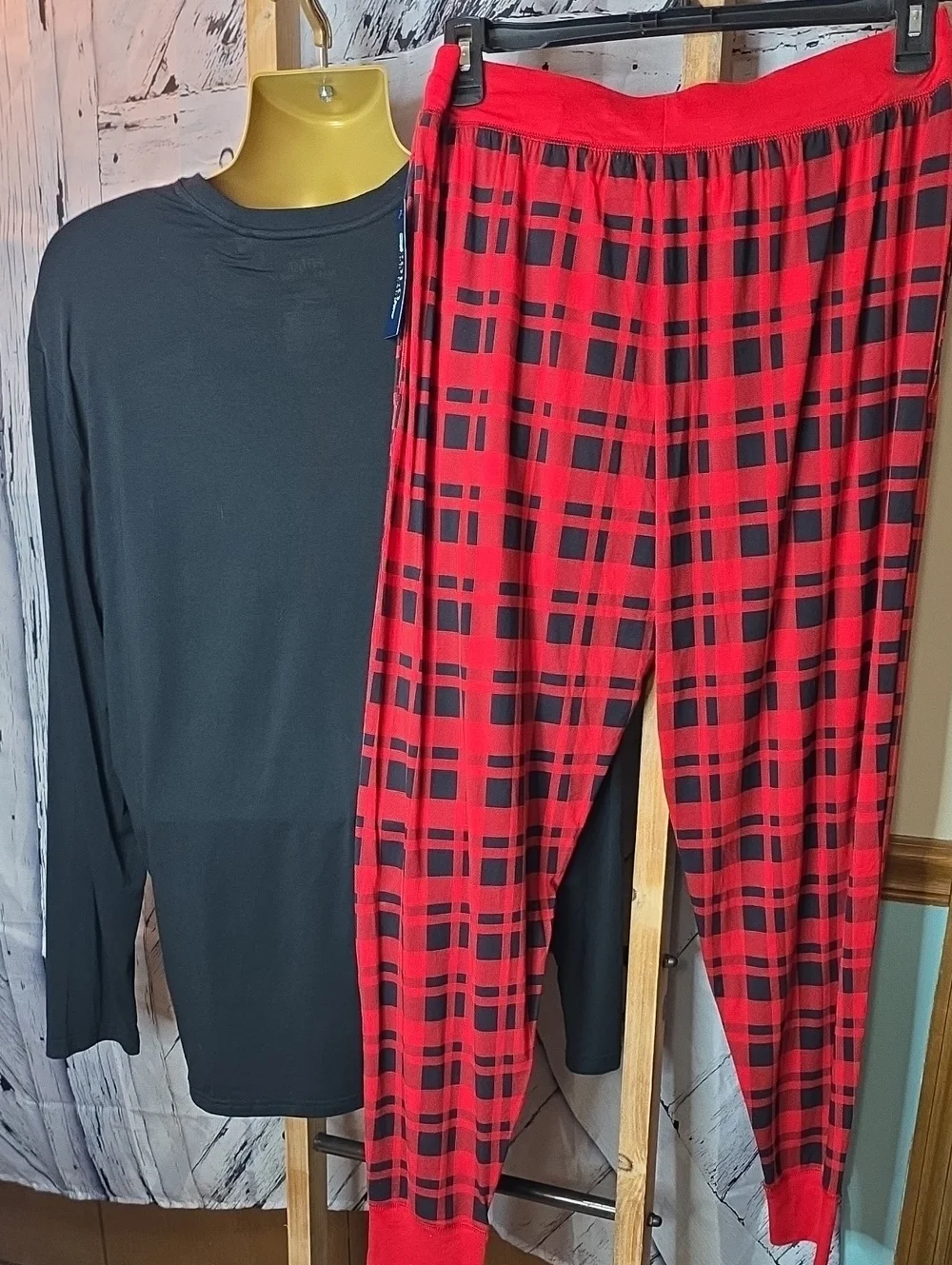 Polo by Ralph Lauren Mens Black Top with Red Logo & Red Plaid Pajama Pants Large